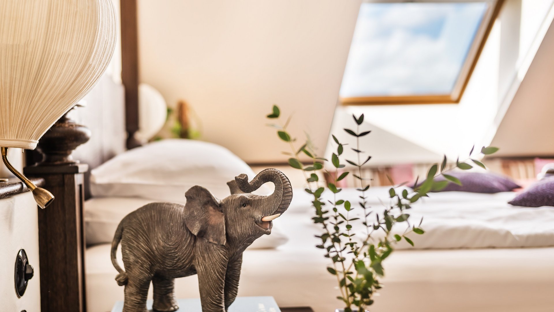 Detailaufnahme im Park-Hotel Hagenbeck – Afrikanische Dekoration trifft modernes Wohngefühl