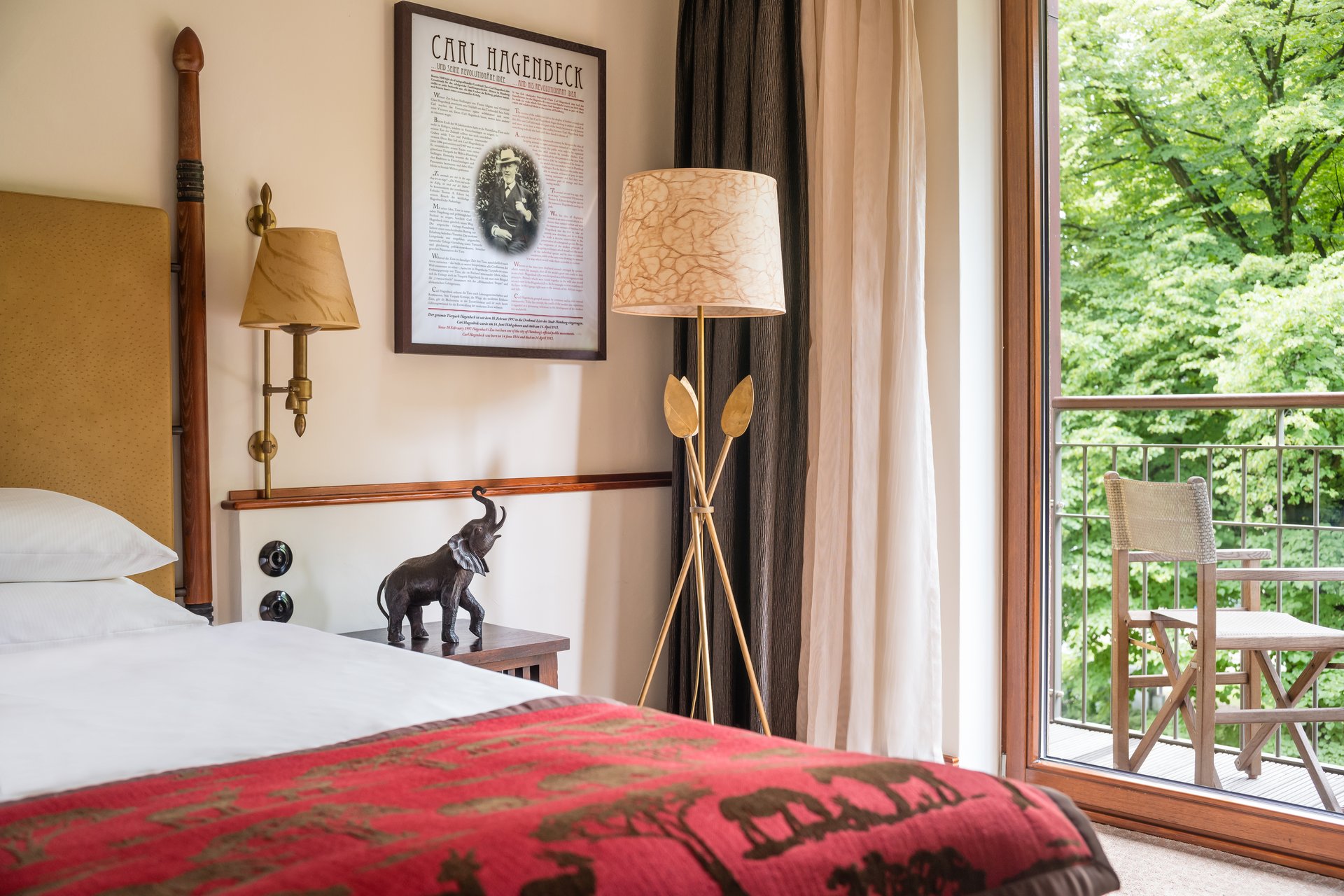 Afrika-Zimmer mit Balkon im Park-Hotel Hagenbeck – Naturverbundenheit trifft Design