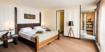 Komfortzimmer im Park-Hotel Hagenbeck – Großzügiges Design mit direktem Badzugang