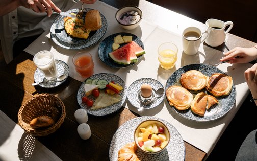 Frühstückstisch von oben